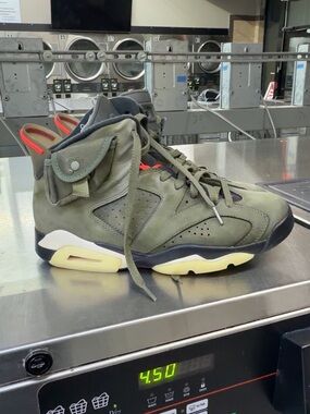 Travis Scott x Air Jordan 6 Retro Olive